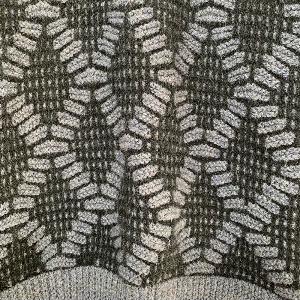 Custom Made Diamond Pattern Sweater - image 3